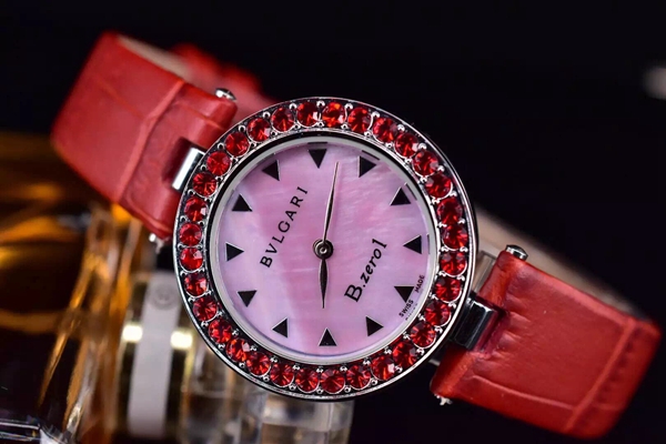 ブルガリ時計正面デザイン